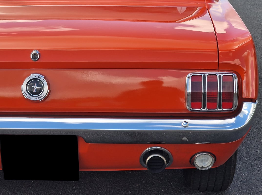 Ford Mustang 4.7L 289 cid V8 superbe état, nombreuses restaurations — 35