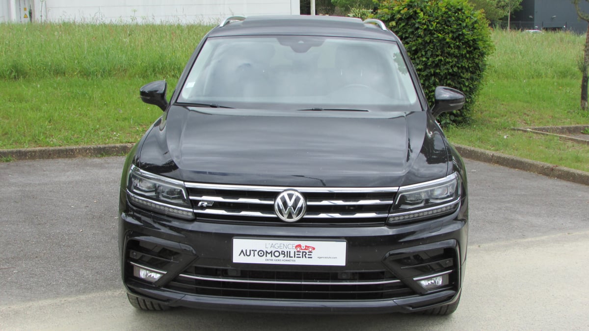 Volkswagen Tiguan Allspace 2,0L TDI 150 DSG7 R-LINE 7 PLACES — 2