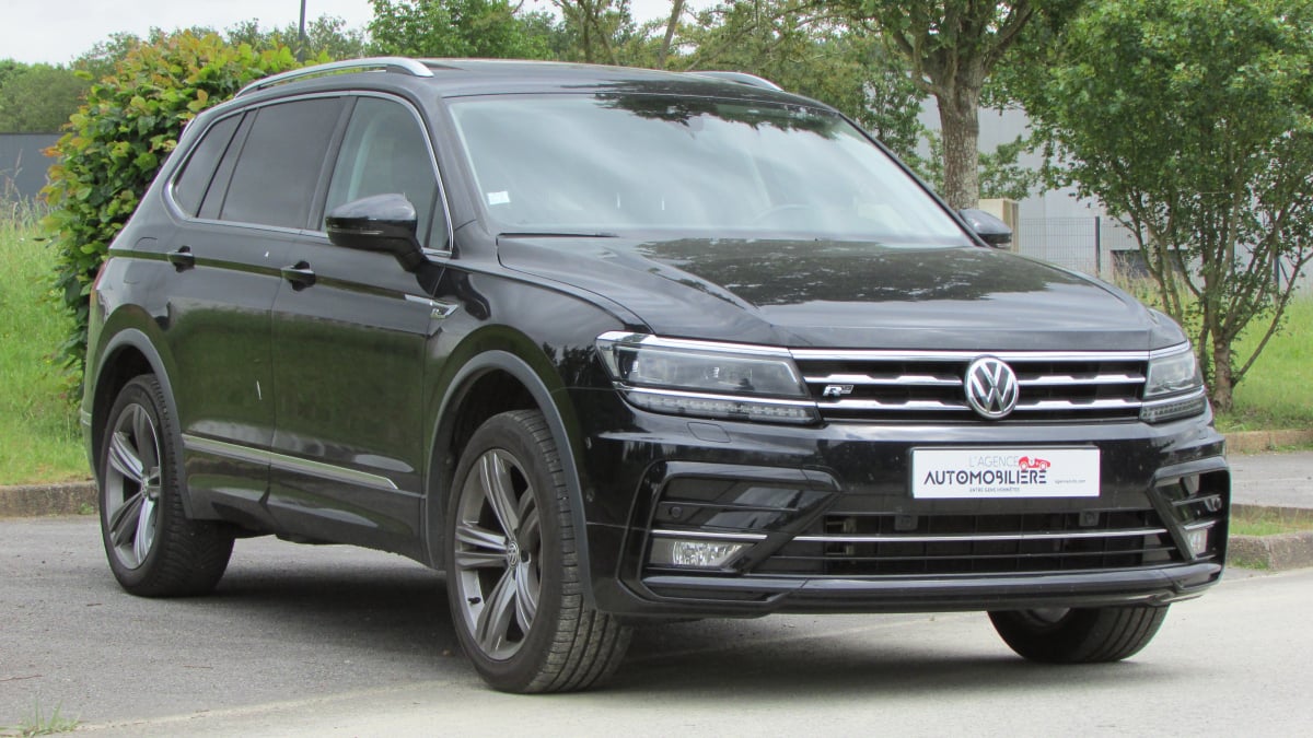 Volkswagen Tiguan Allspace 2,0L TDI 150 DSG7 R-LINE 7 PLACES — 1