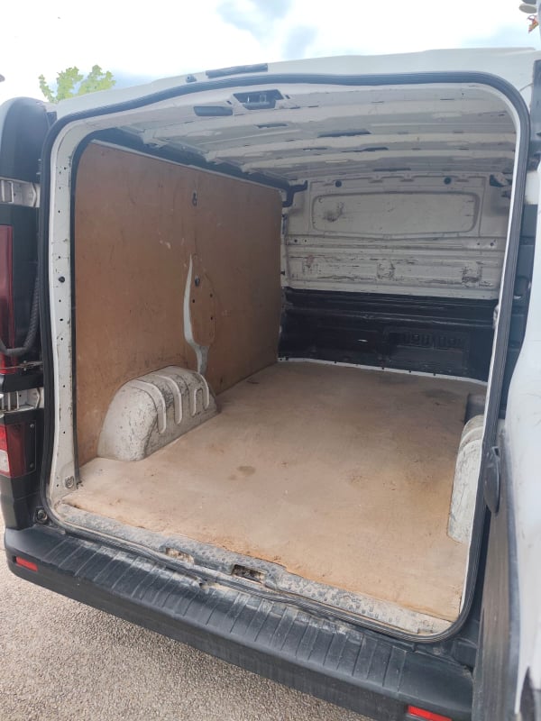 Renault Trafic 1.6 DCI 90cv — 18