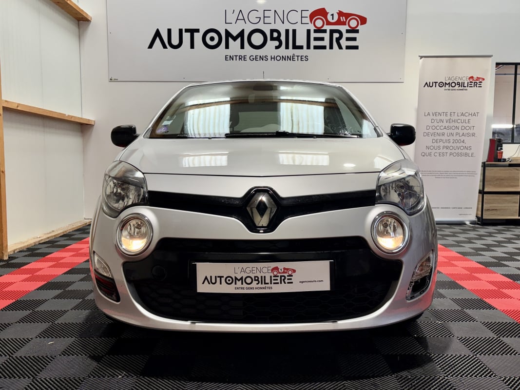 Renault Twingo II (2) 1.2 LEV 75 INITIALE ECO2 — 2