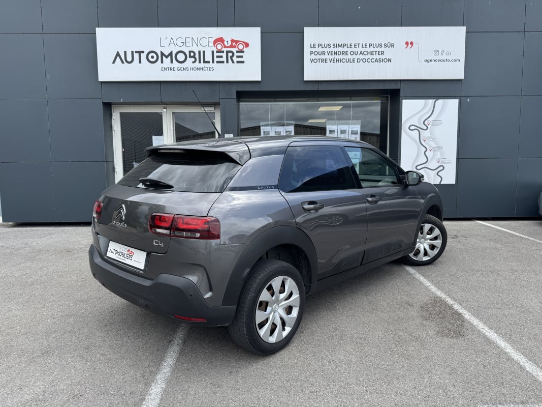 Citroen C4 Cactus 1.5 BLUE HDI 100 SHINE moteur neuf — 2