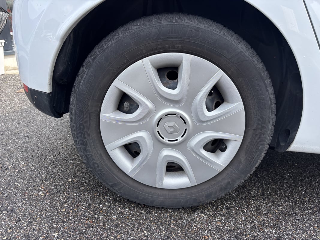 Renault Clio IV 1.2 TCE 75 - GARANTIE 12 MOIS — 28
