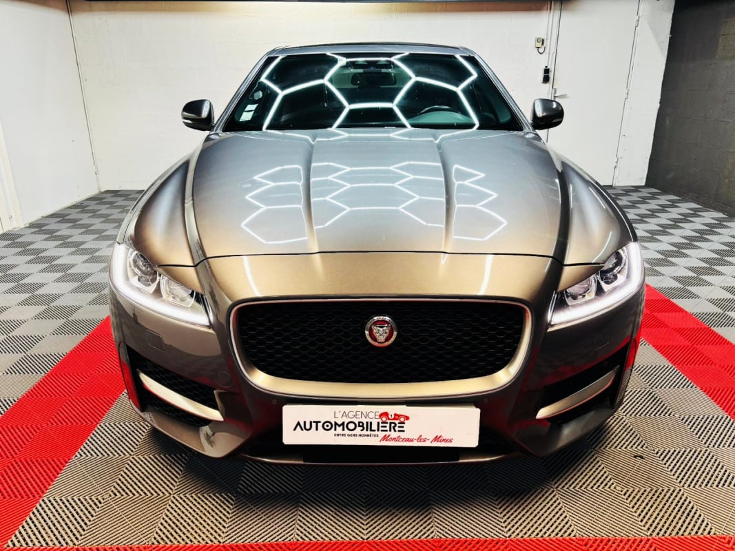 Jaguar XF 2.0L D 180CH 9CV R-SPORT AUTO — 2