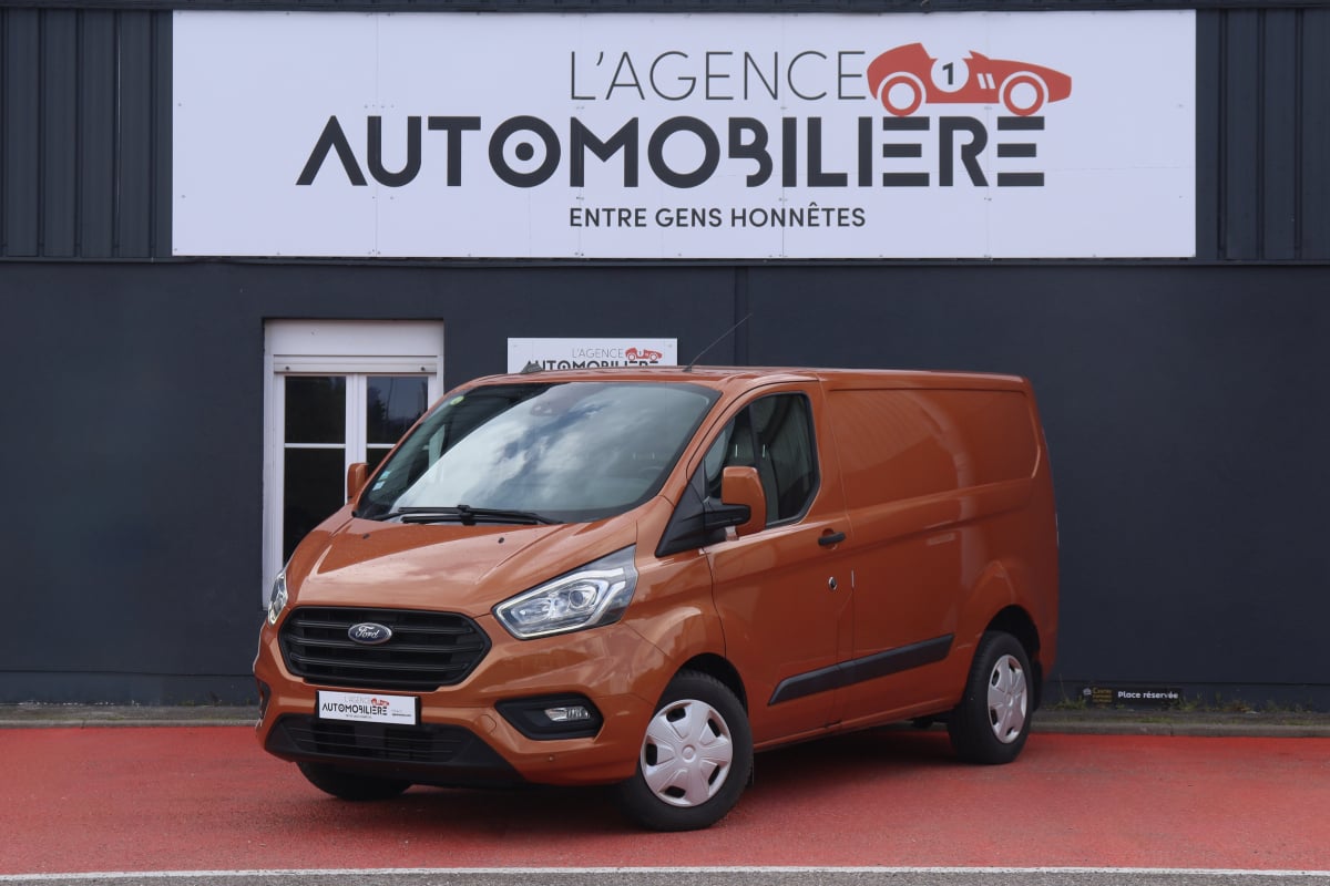 Ford Transit Custom Ph.2 280 L1H1 2.0 130 Fourgon BVA6 (Habillage bois, Carplay, Caméra, Attelage...) — 1