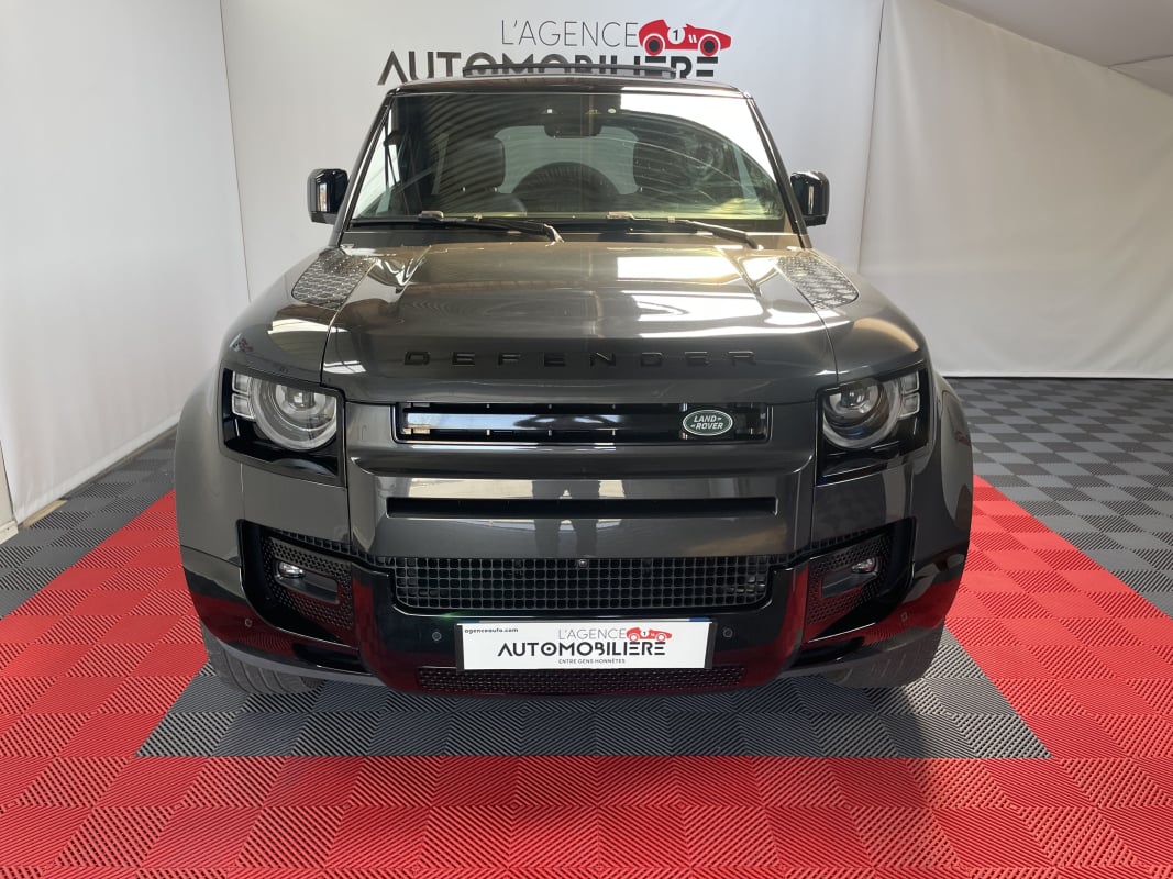 Land Rover Defender 90 D250 X-DYNAMIC HSE — 2