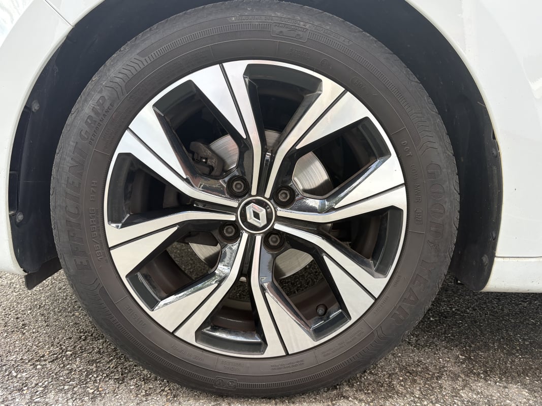 Renault Clio 1.0 Tce 90ch SL LIMITED 1ère main — 31