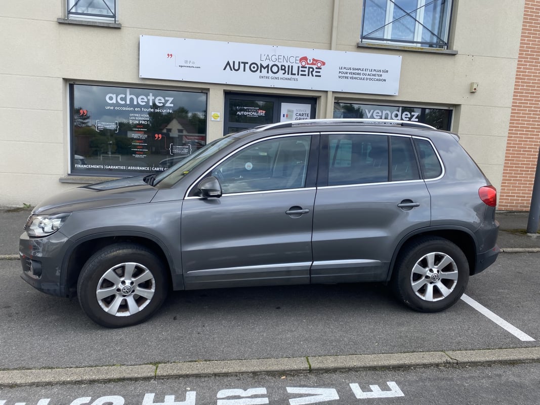 Volkswagen Tiguan (2) 2.0 TDI 170 BLUEMOTION TECHNOLOGY SPORTLINE 4MOTION — 2