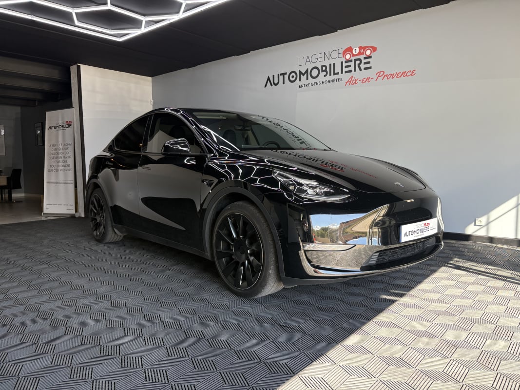 Tesla Model Y LONG RANGE AWD 514CV – OPTION BOOST — 1