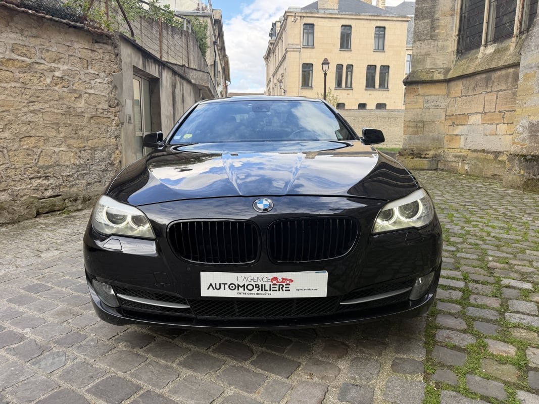 BMW Série 5 530d 3.0 d DPF 24V 258 cv Boîte auto luxury garantie 6 mois — 2