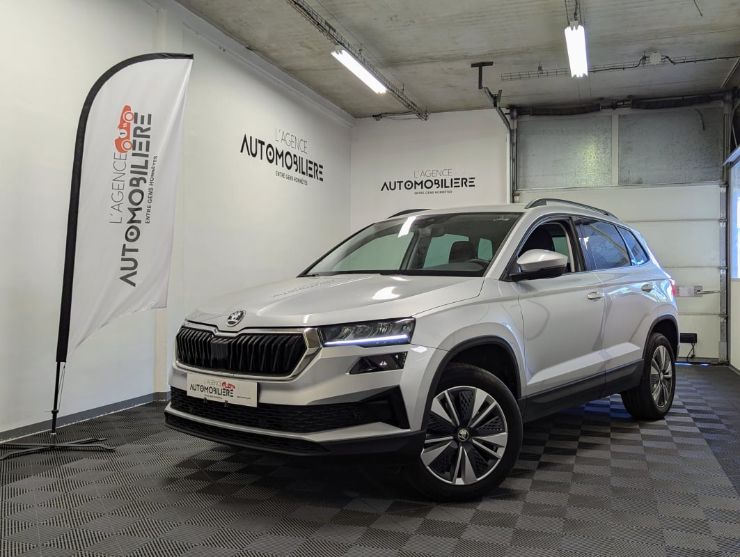 Skoda Karoq (2) 1.5 TSI 150 ACT BUSINESS DSG7 2022 + PREMIERE MAIN — 1