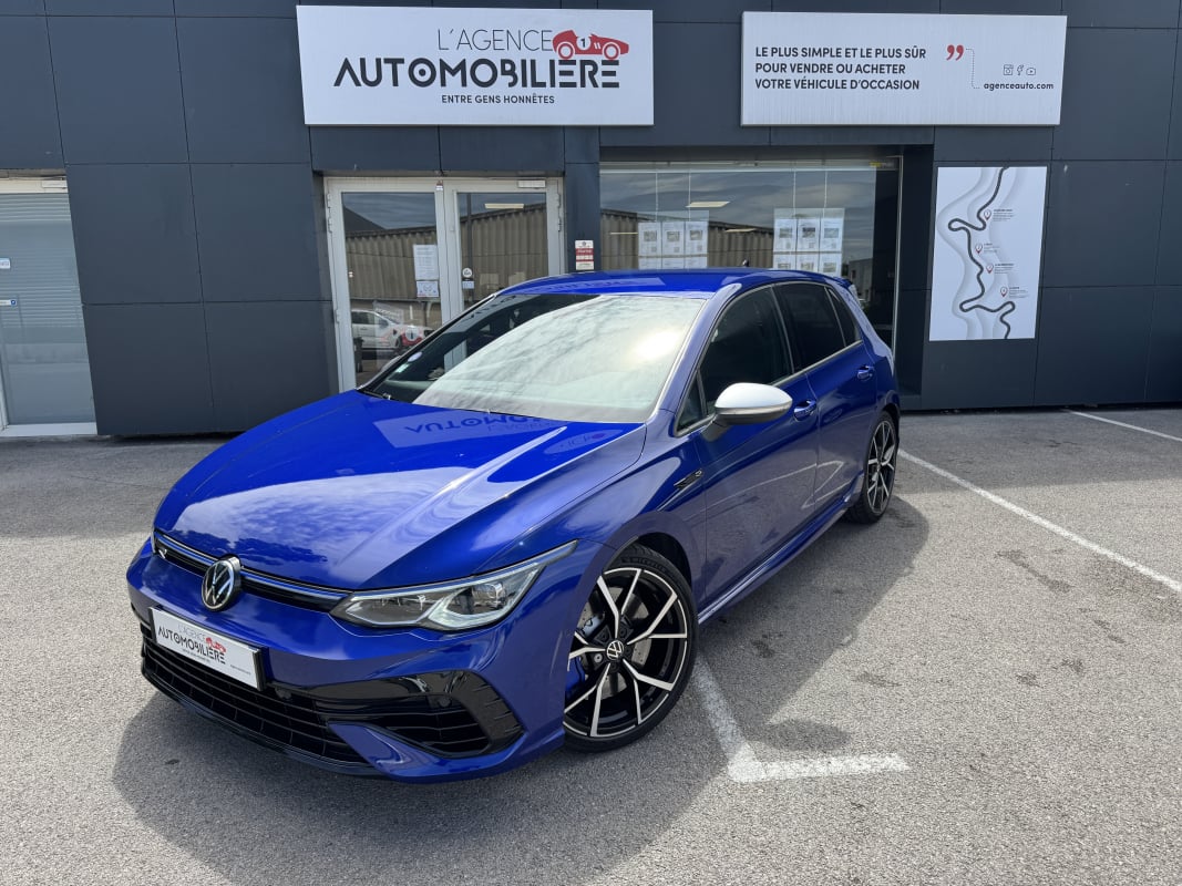 Volkswagen Golf 8R 4Motion 320ch DSG7 Akrapovic / IQ Light