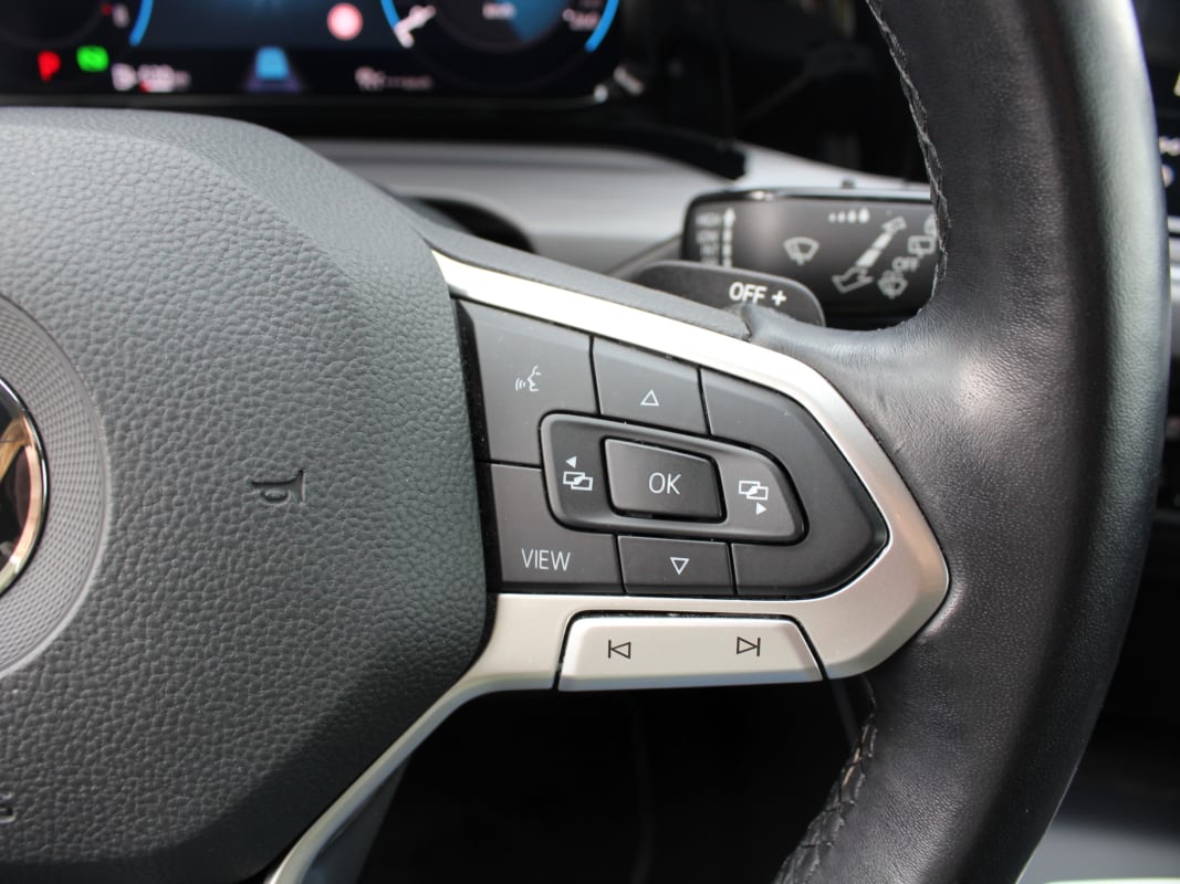 Volkswagen Golf 8 1.5 eTSI OPF 130 CH DSG7 - DE 50 000 KM — 34