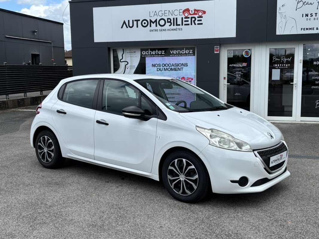 Peugeot 208 Affaire 1.6 e - HDI 92 ch Pack CD CLIM - TVA RECUPERABLE — 2