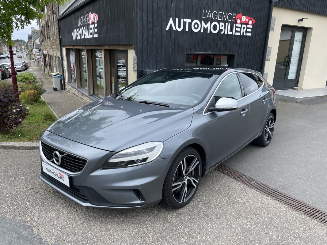 Volvo V40 D3 150 CH GEARTRONIC 6 R-DESIGN — 1