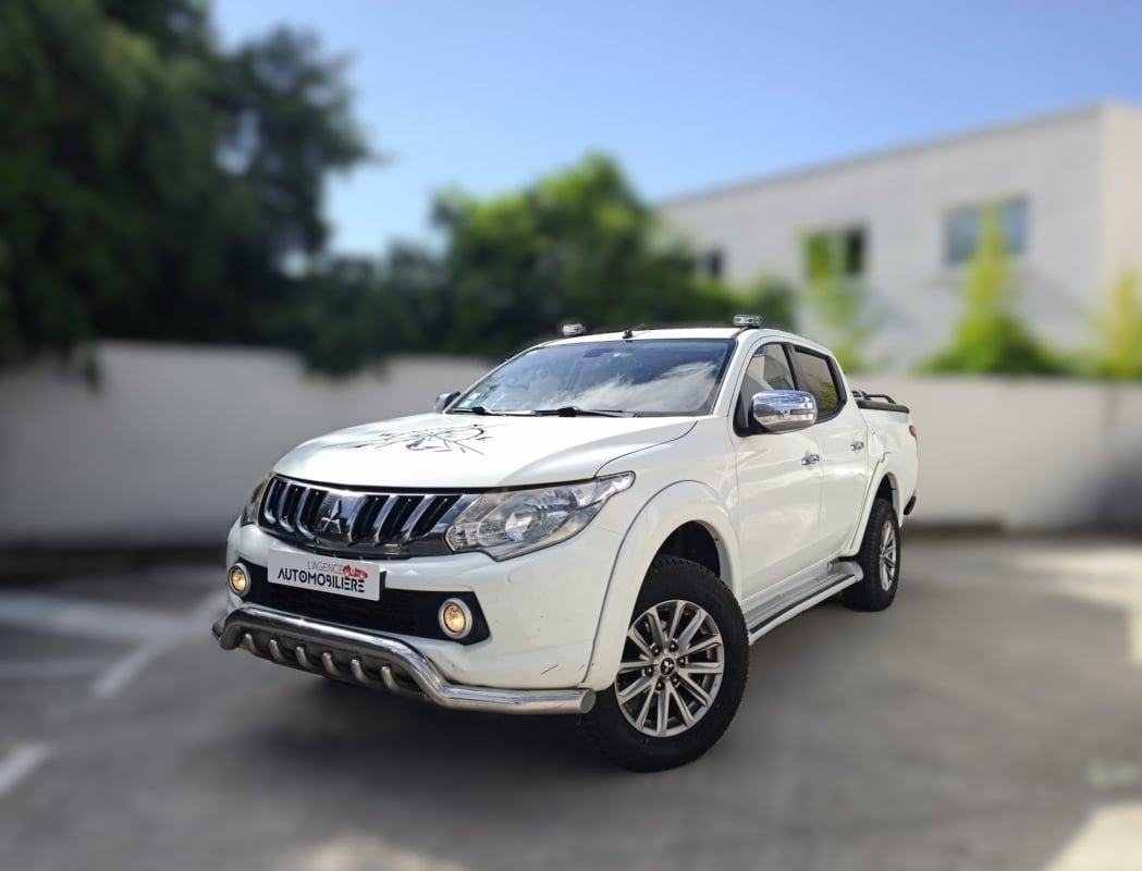 Mitsubishi L200 Mitsubishi L200 Intense 2.4 DI-D 181 4WD Double Cab – 109 000 km – Garantie 6 mois NATIONALE — 1