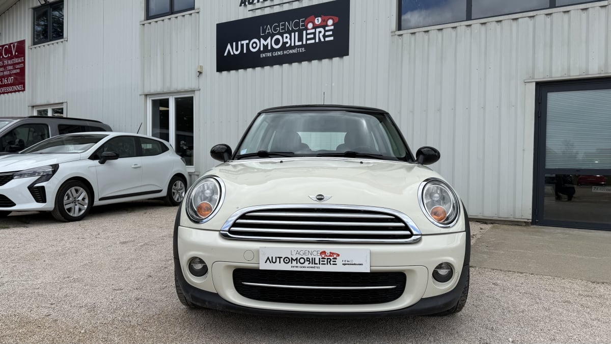 Mini Cooper 3 Portes 1.6D 112ch — 2