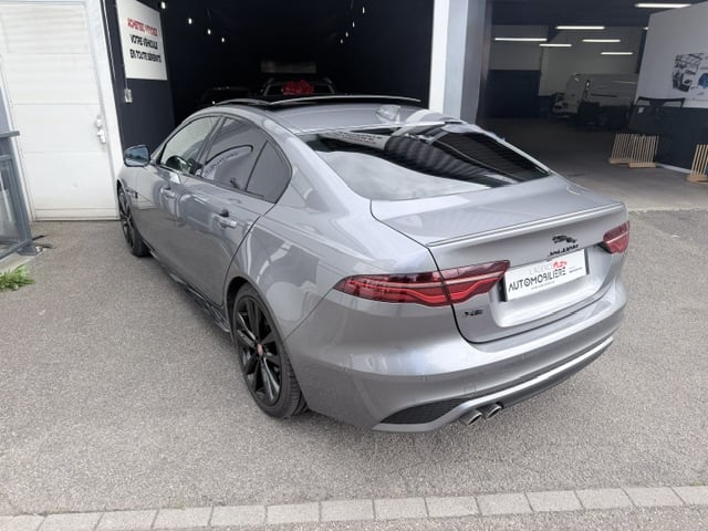 Jaguar XE XE D200 MHEV 204 R-Dynamic Black GPS - Toit Ouvrant - Carplay - Caméra de recul — 32