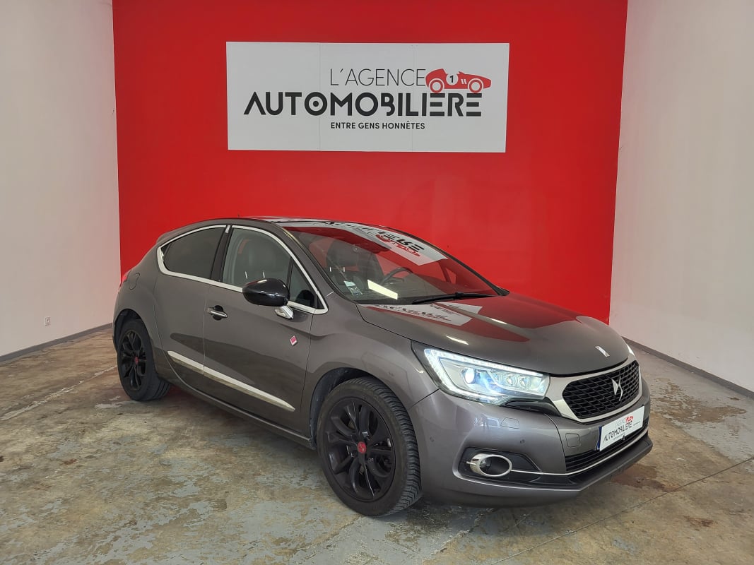 Citroen DS4 1.6 THP 210 BVM6 PERFORMANCE LINE + CARPLAY + CAMERA