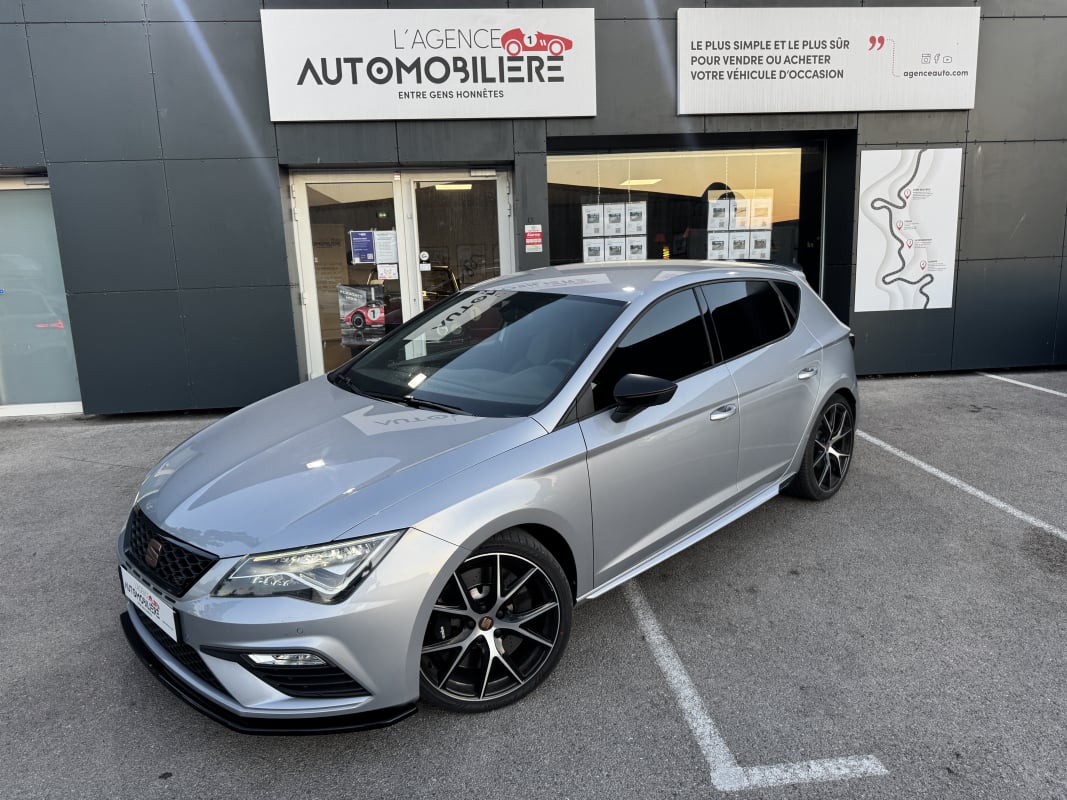 Seat Leon 2.0 tsi 290 DSG7 Cupra / SON BEATS / CAMÉRA DE RECUL / APPLE CARPLAY — 1