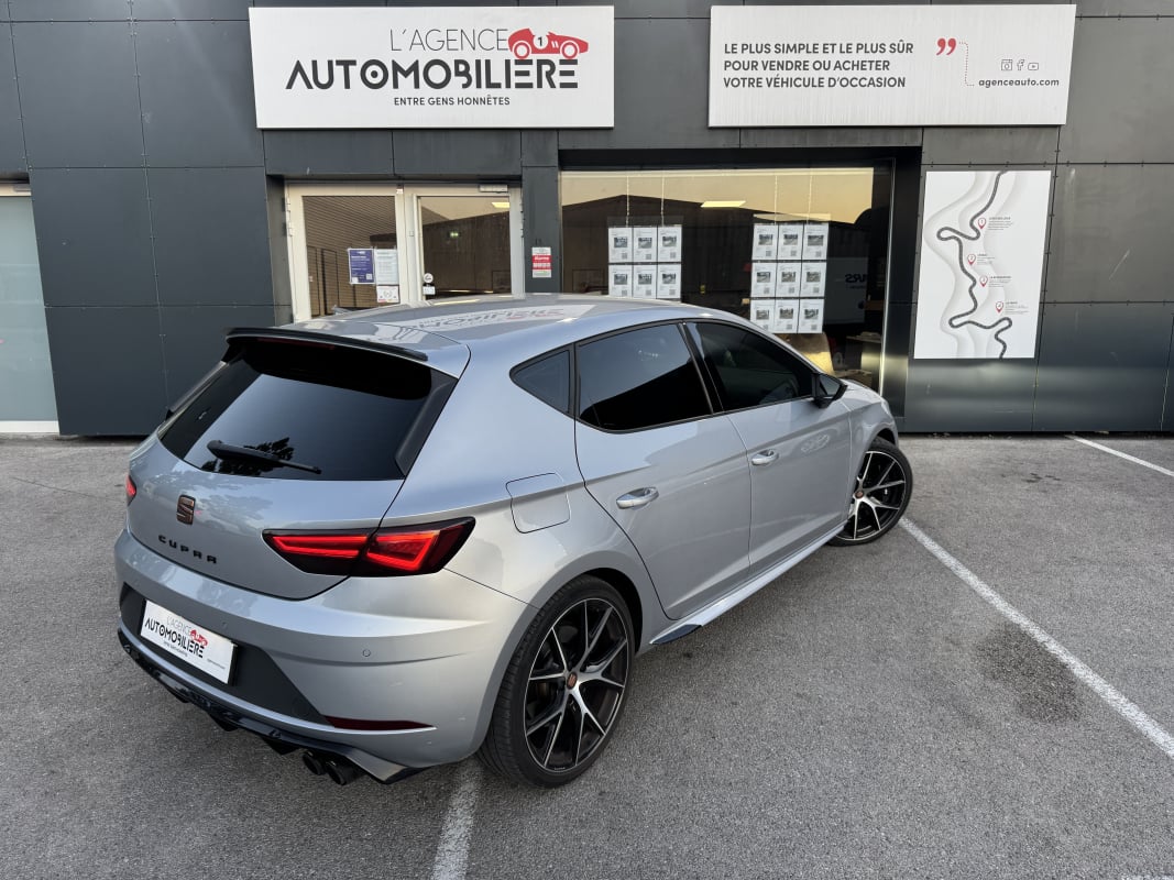 Seat Leon 2.0 tsi 290 DSG7 Cupra / SON BEATS / CAMÉRA DE RECUL / APPLE CARPLAY — 2