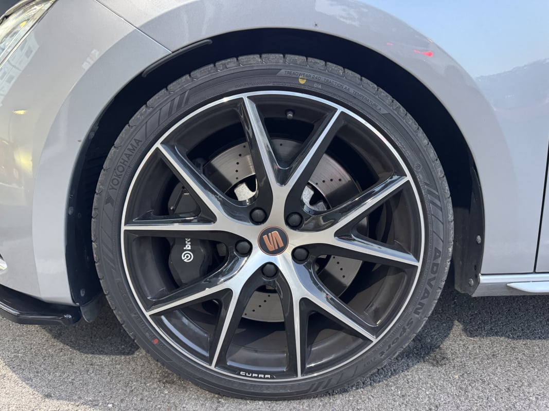 Seat Leon 2.0 tsi 290 DSG7 Cupra / SON BEATS / CAMÉRA DE RECUL / APPLE CARPLAY — 34