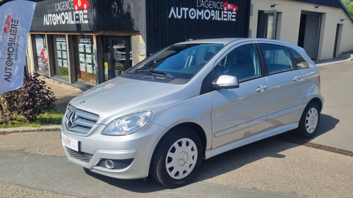 Mercedes-Benz Classe B B180 OPTIMUM CLASSIC AUTOTRONIC CVT — 1