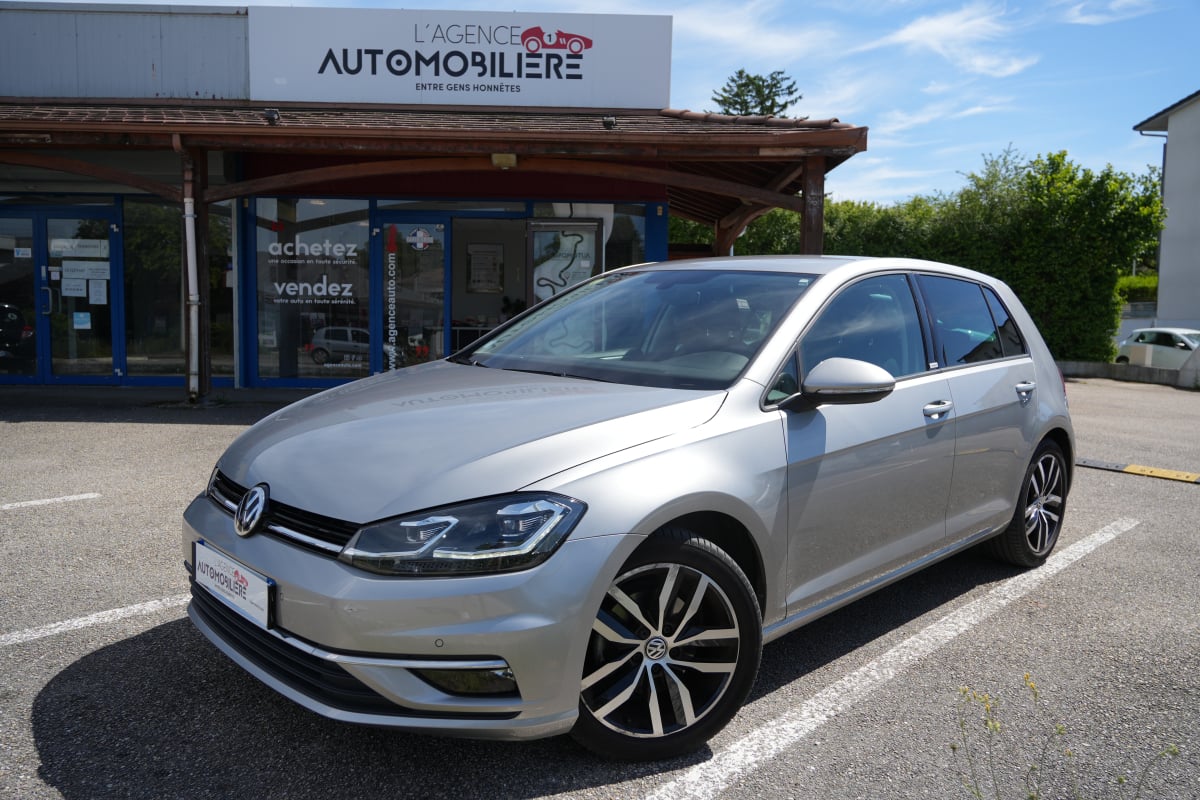 Volkswagen Golf VII (2) 1.6 TDI 115 BLUEMOTION TECHNOLOGY CONNECT 5P — 1