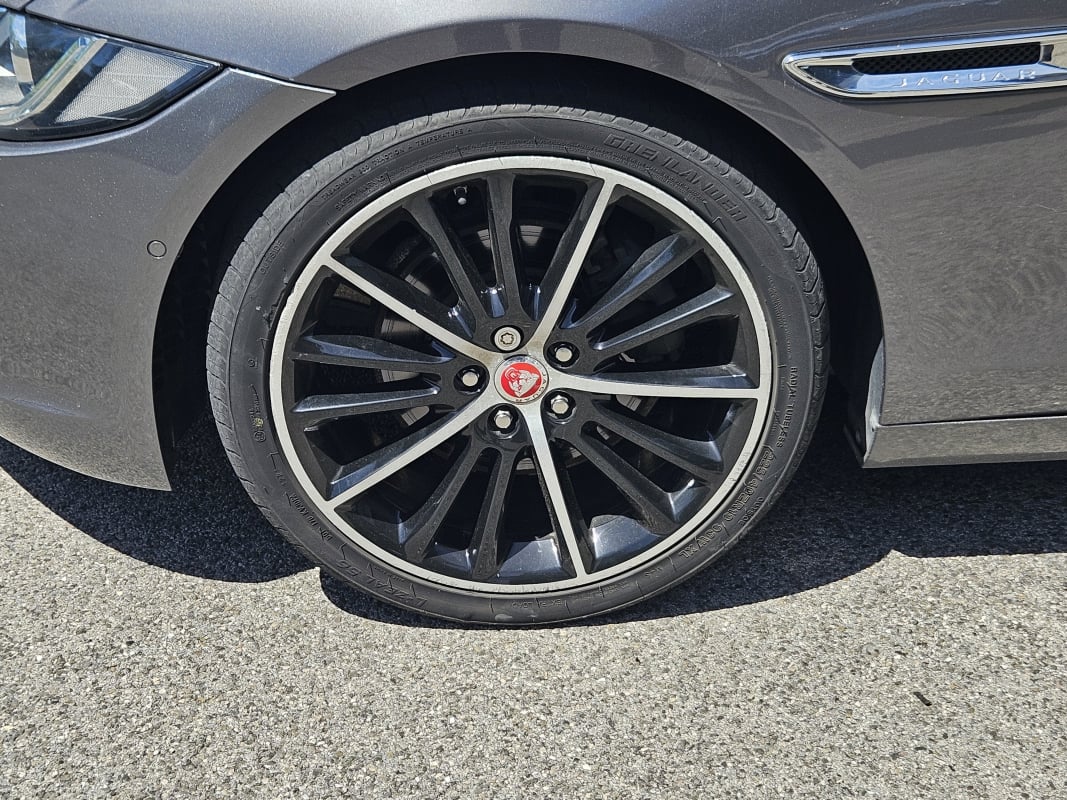 Jaguar XE 2.0 D 180 CV PORTFOLIO BVA — 38