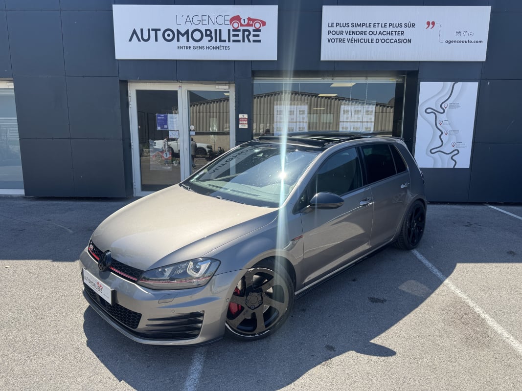 Volkswagen Golf 2.0 230ch GTI PERFORMANCE DSG6