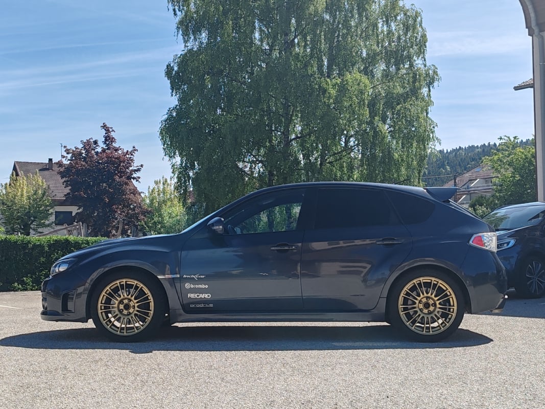Subaru Impreza Hatchback WRX STI 2.5 16V AWD 300 cv — 2