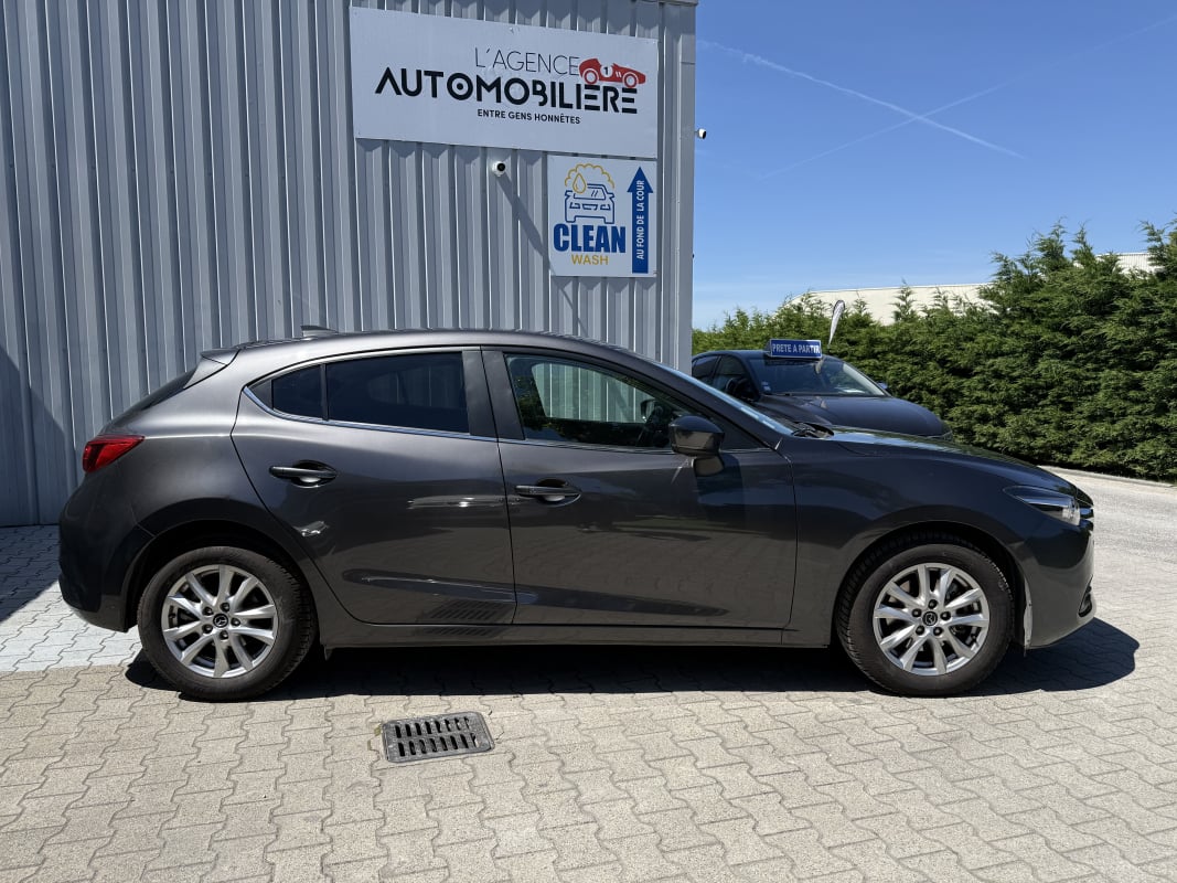 Mazda Mazda 3 Hatchback Phase 2 2.0 SkyActiv-G 16V 120CV Première main — 2