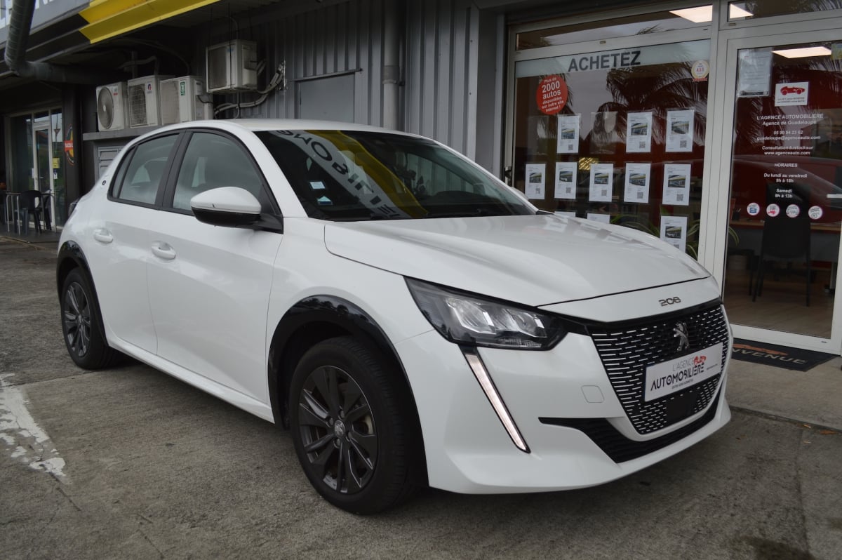 Peugeot e-208 50 KWH 136 ACTIVE PACK — 2