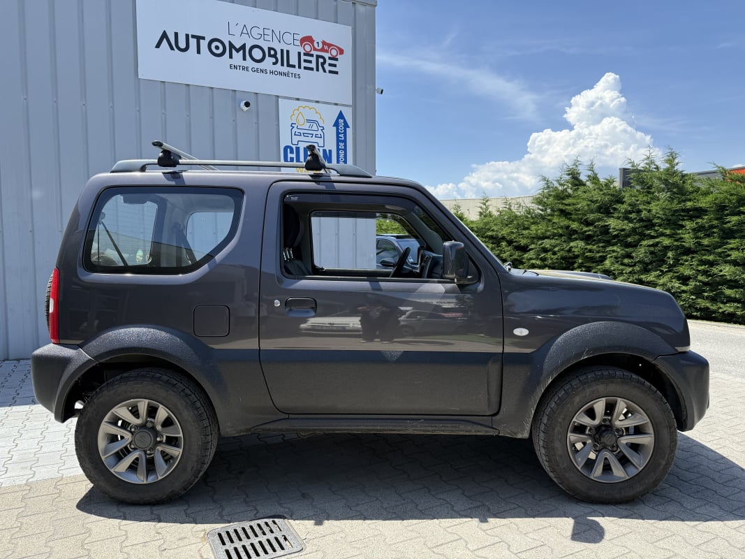 Suzuki Jimny 1.3 VVT 85ch JX 4 PLACE 4X4 — 2