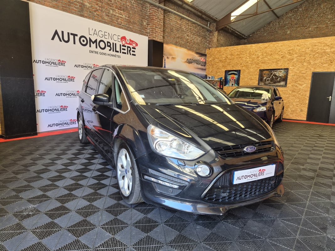 Ford S-Max 2.2 TDCI SPORT PLATINIUM — 1