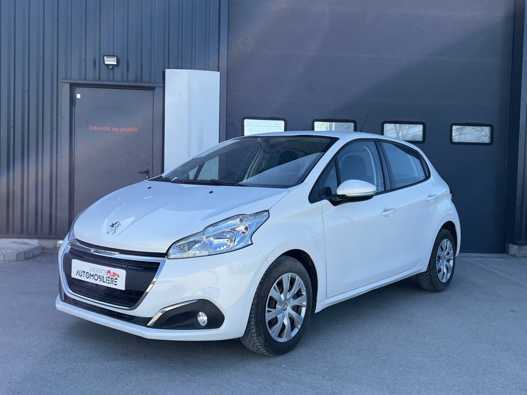 Peugeot 208 1.5 BlueHDi 100 CV Business 2 Places CarPlay Radar AR GPS Regulateur — 1