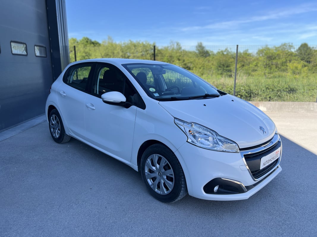 Peugeot 208 1.5 BlueHDi 100 CV Business 2 Places CarPlay Radar AR GPS Regulateur — 2