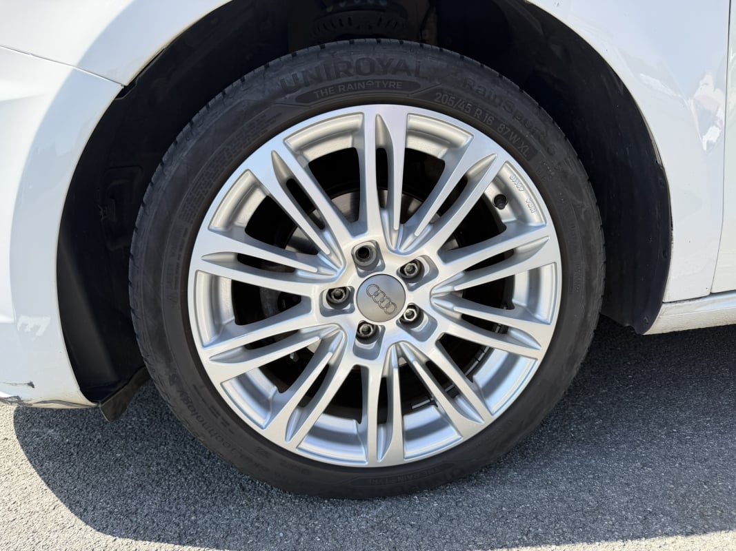 Audi Audi A1 Sportback (2) SPORTBACK 1.0 TFSI 95 ULTRA — 33