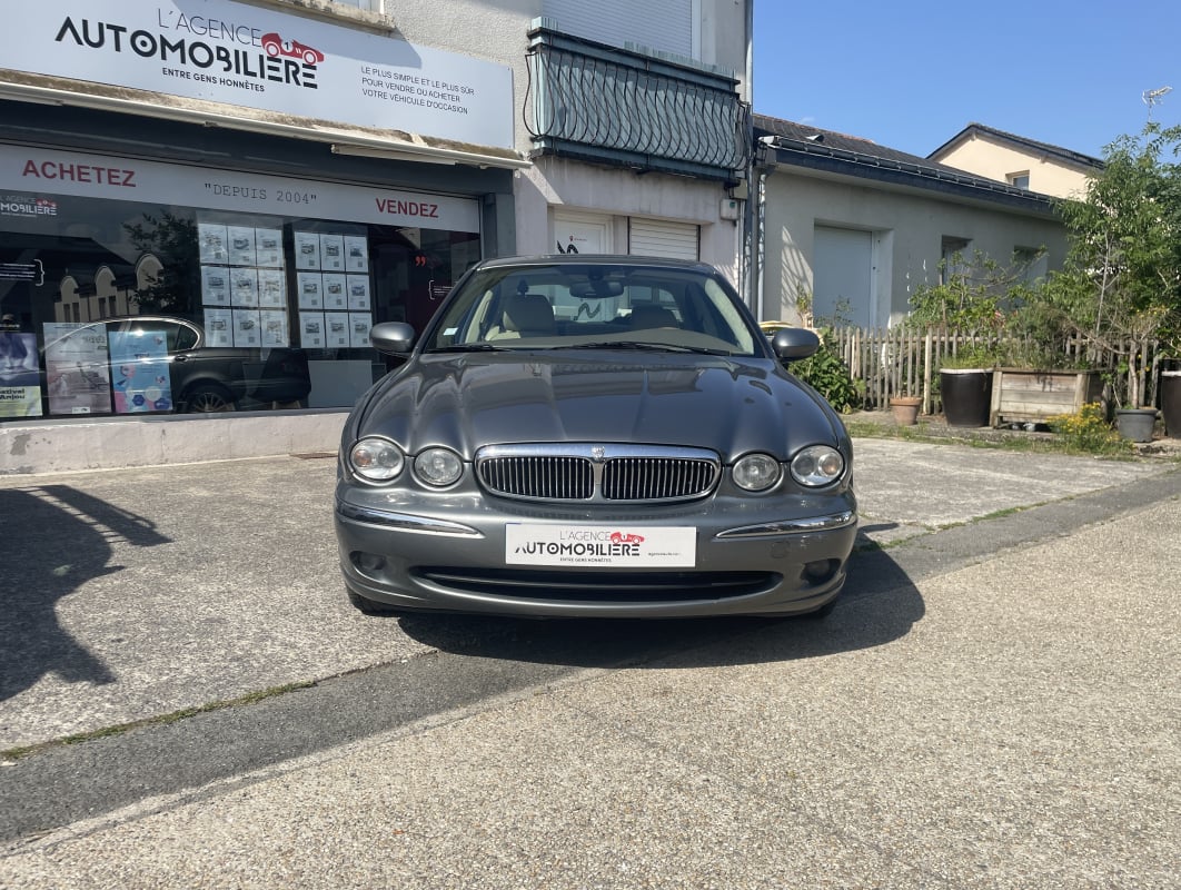 Jaguar X-Type 2.0 D 130cv - EXECUTIVE — 2