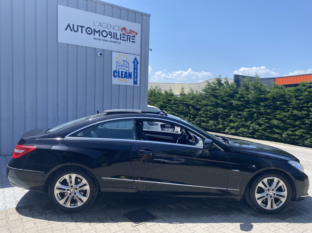 Mercedes-Benz Classe E Coupé 350 CDi 3.0 CDI V6 24V DPF 7G-TRONIC 265CV — 2