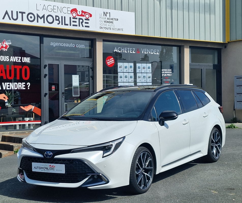 Toyota Corolla TOURING SPORTS 2.0 VVT-I 196 HSD COLLECTION MY24 boîte auto — 1