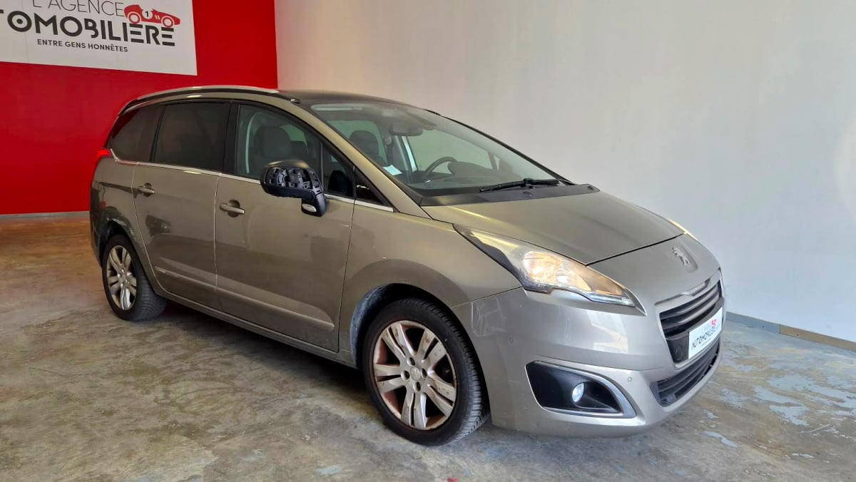Peugeot 5008 PEUGEOT 5008  1.6 HDI 115 FAP ALLURE 7PL