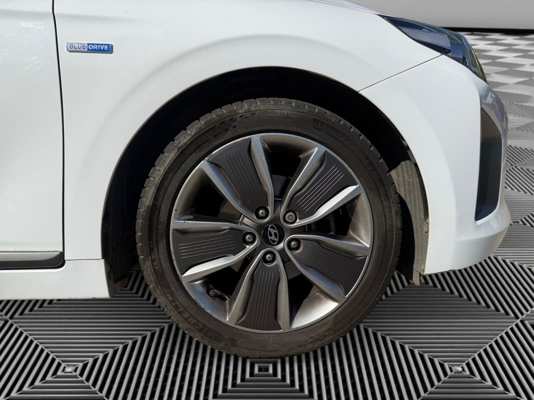 Hyundai IONIQ 1.6 141H 105 HYBRID HEV CREATIVE BVA — 18