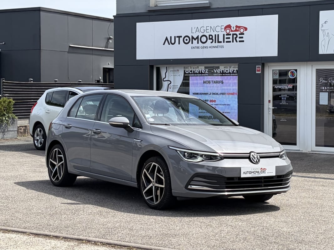 Volkswagen Golf VIII 1.5 E-TSI 150 STYLE FIRST - OPTIONS CONFORT + — 1