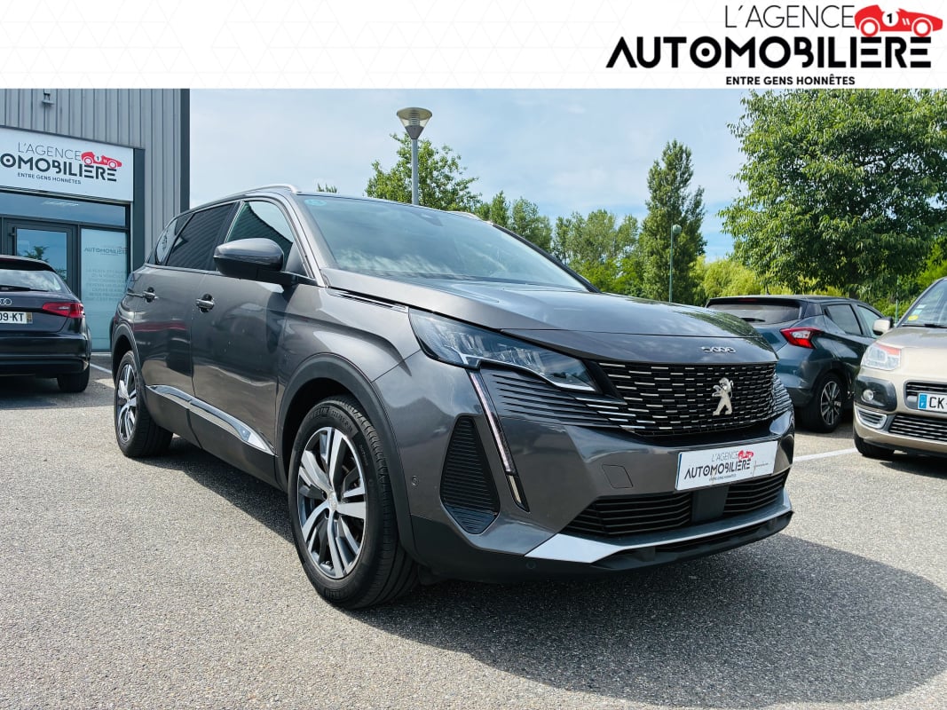 Peugeot 5008 1.5 BLUEHDI ALLURE 130cv - 7 places - Attelage — 1