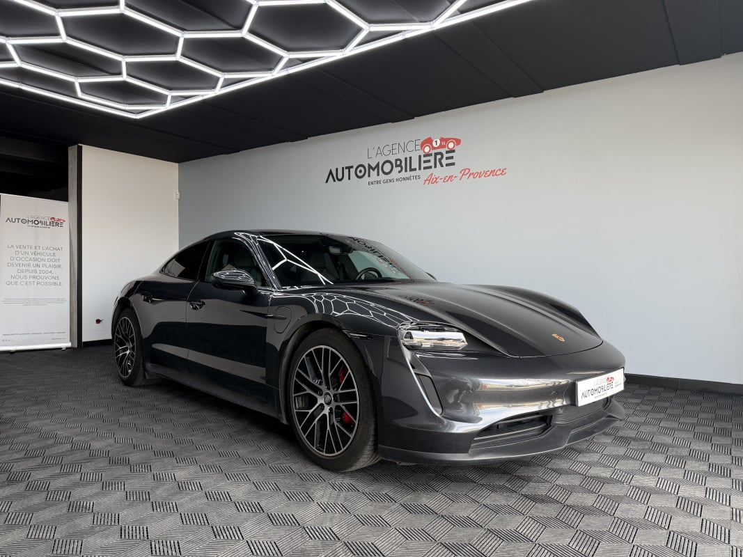 Porsche Taycan 4S BATTERIE PERFORMANCE PLUS 571 Ch - GRIS VOLCANO - PACK CHRONO - SUIVI COMPLET PORSCHE