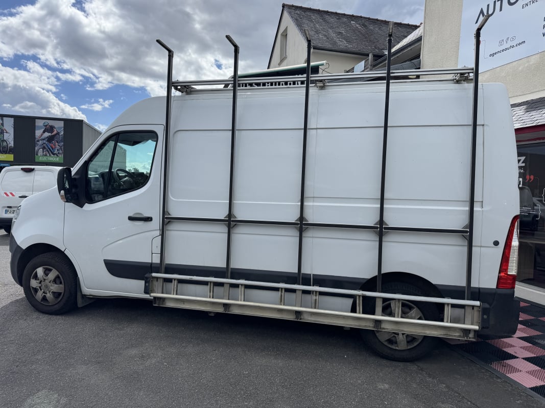 Nissan NV400 FOURGON L2H2 2.3 DCI 135CH 3T3 OPTIMA — 2