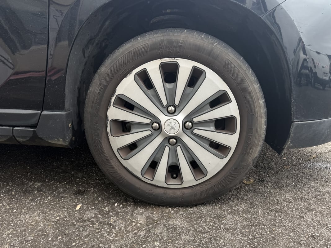 Peugeot 2008 1.6 BlueHDi 100ch S&S BVM5 Active Business — 33