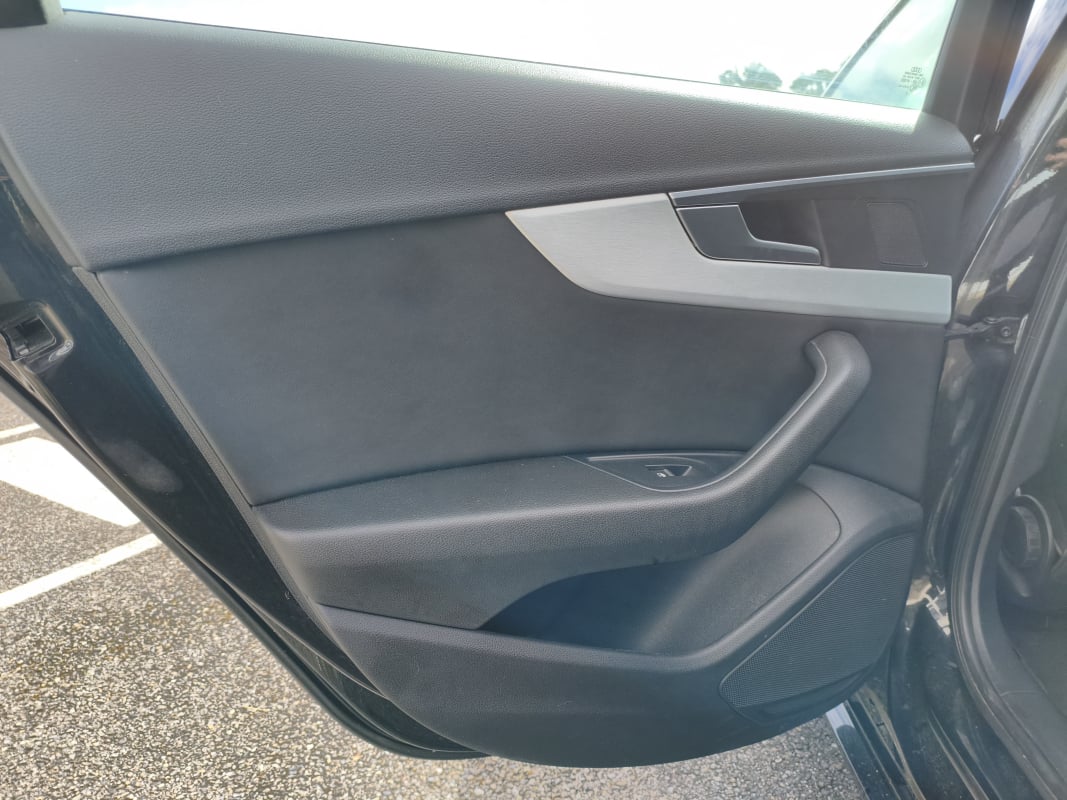 Audi A4 2.0L TDI 190CH S-LINE QUATTRO S-TRONIC BVA — 26
