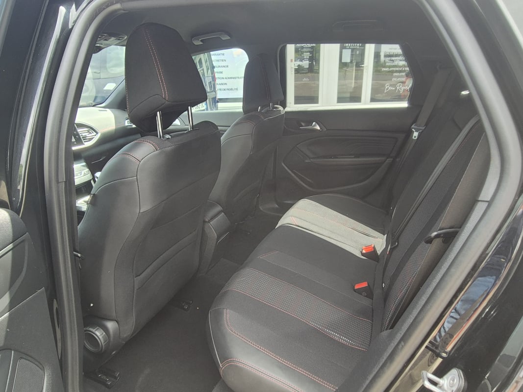 Peugeot 308 SW BlueHDi 130 CV GT LINE SW — 14